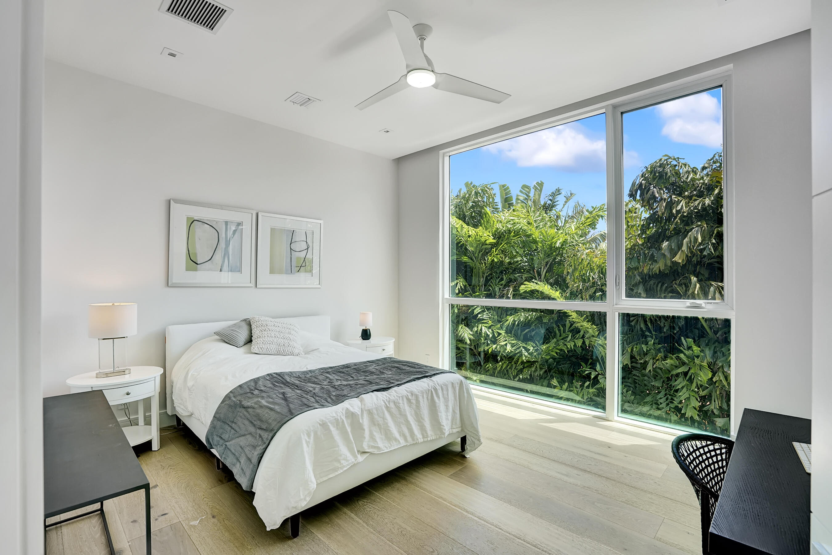 Palm Trail - Residential