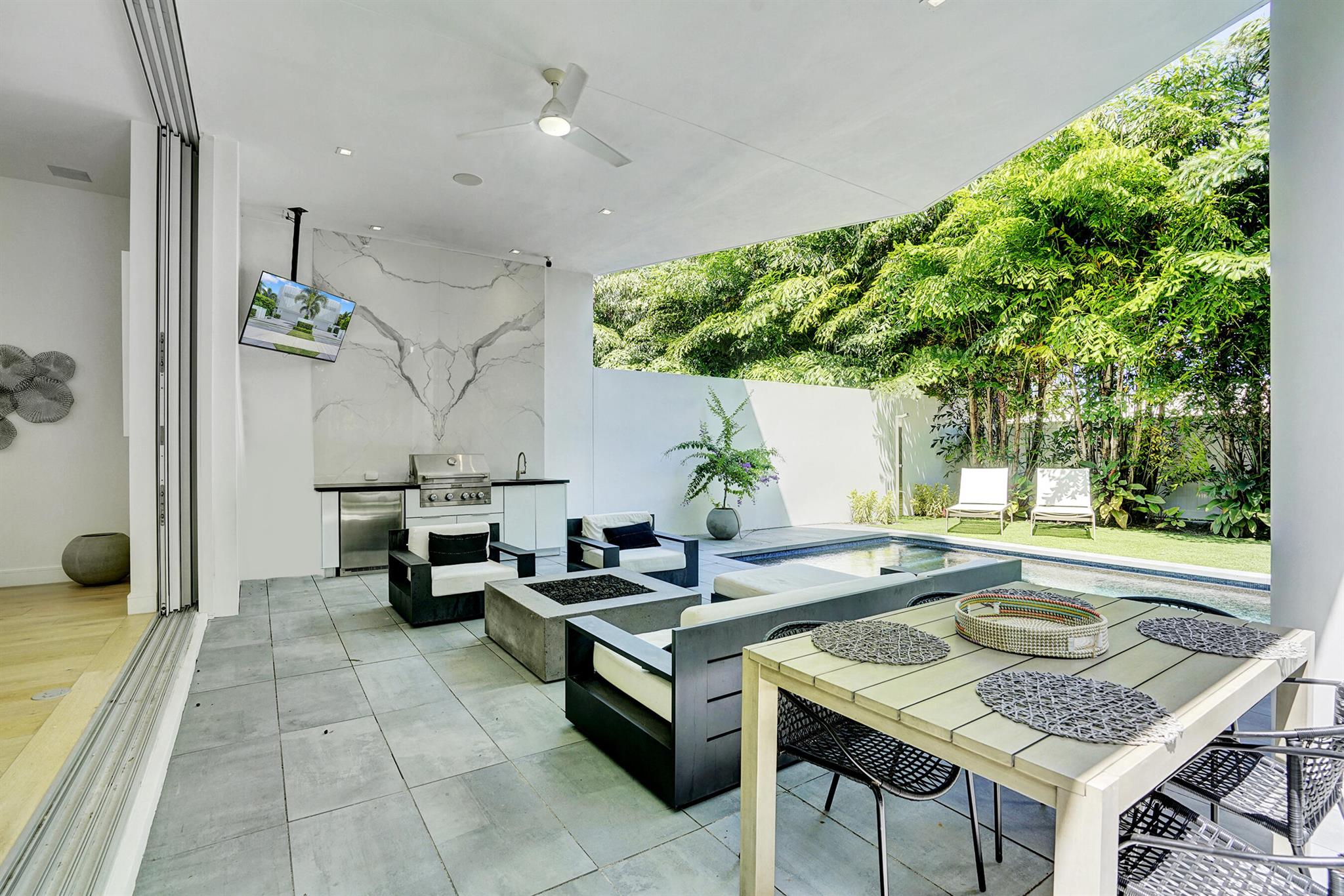 Palm Trail - Residential