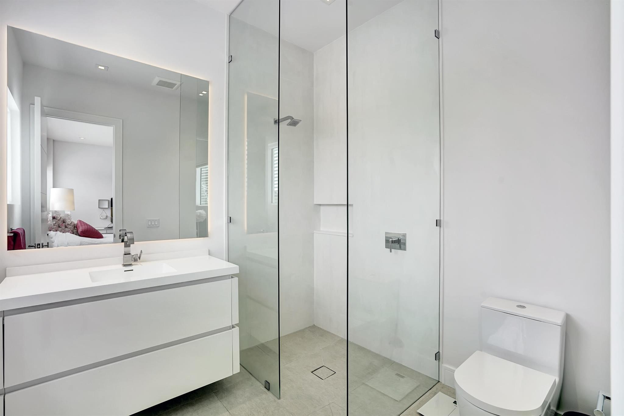 Palm Trail - Residential