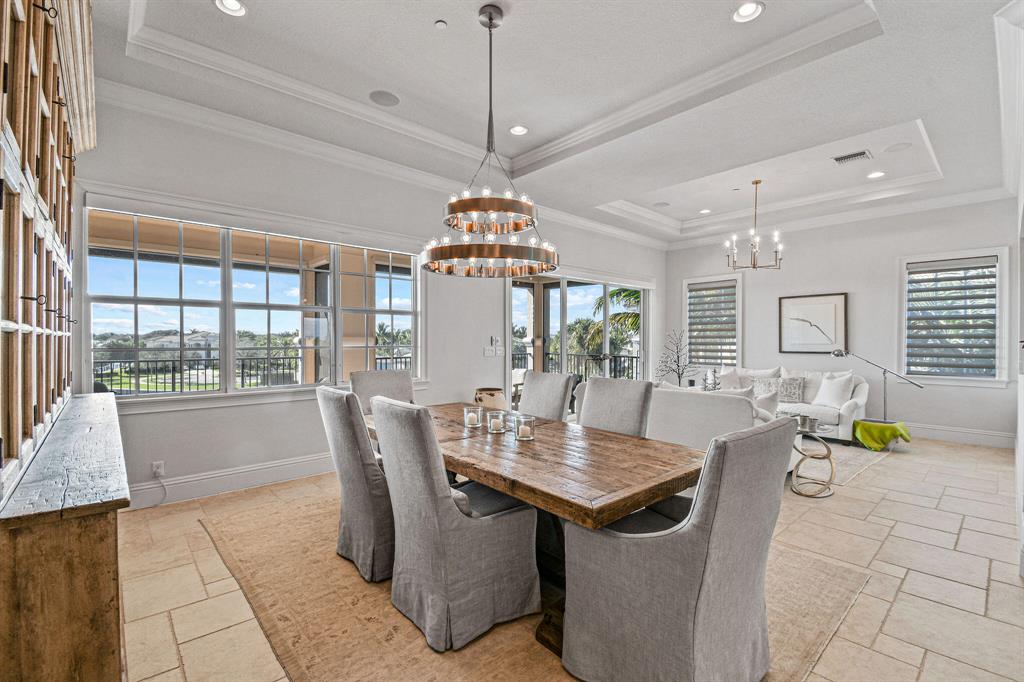 CARRIAGE HOMES AT FRENCHM - Residential