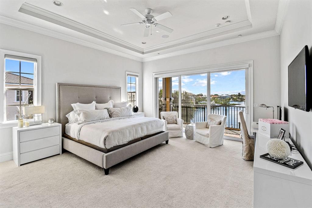 CARRIAGE HOMES AT FRENCHM - Residential