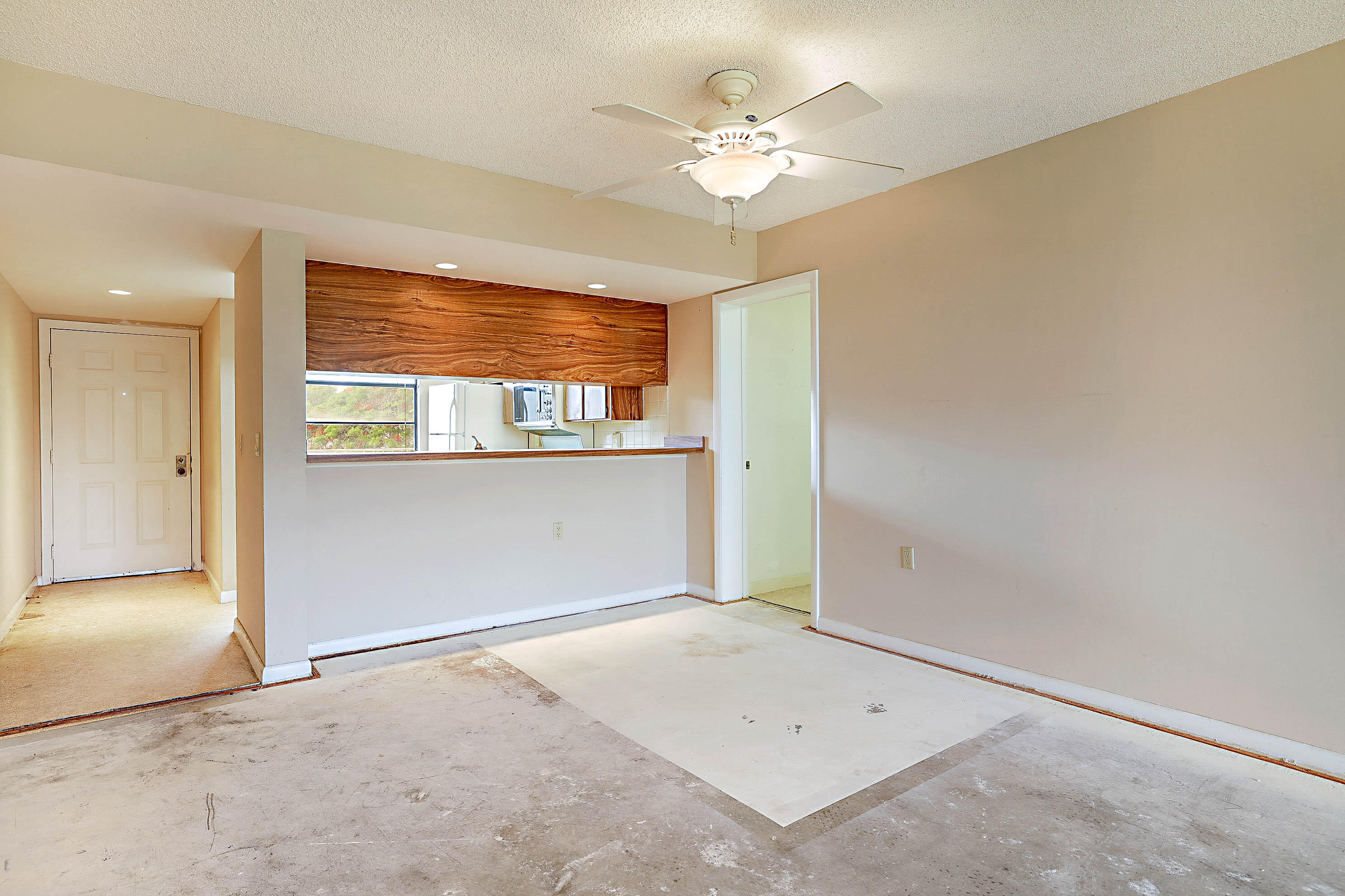 WHITEHALL CONDO OF THE LANDS OF THE PRESIDENT - Residential