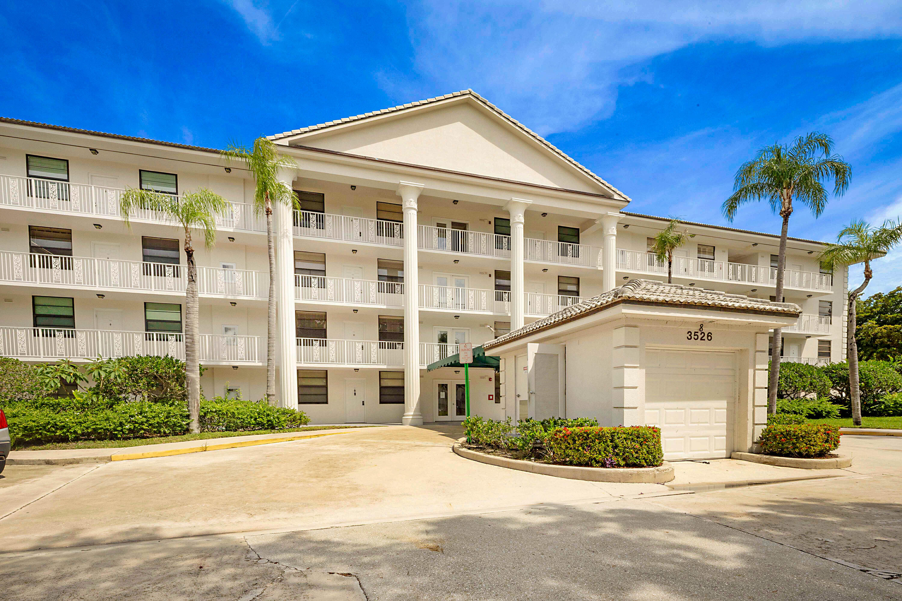 WHITEHALL CONDO OF THE LANDS OF THE PRESIDENT - Residential
