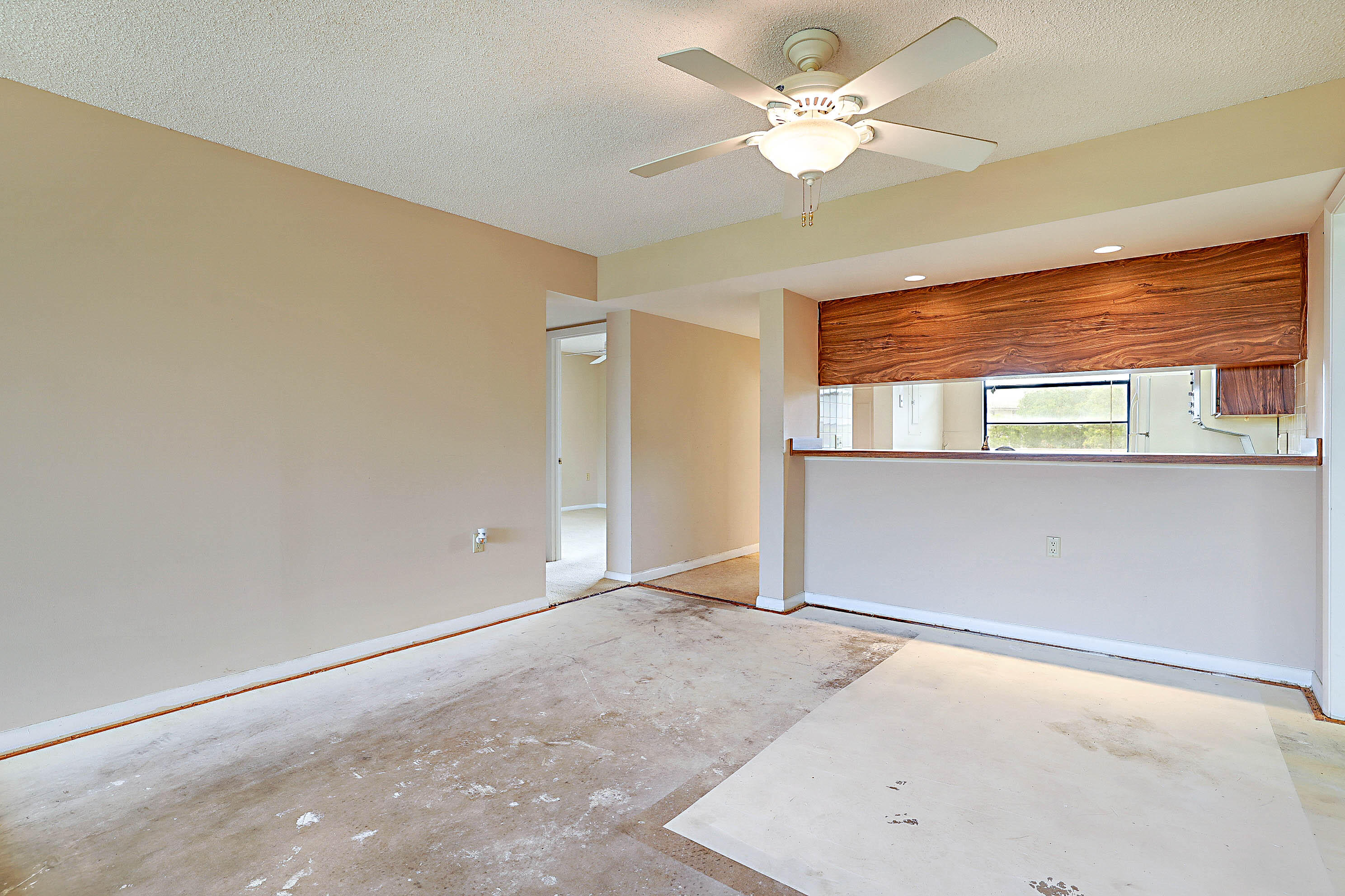 WHITEHALL CONDO OF THE LANDS OF THE PRESIDENT - Residential