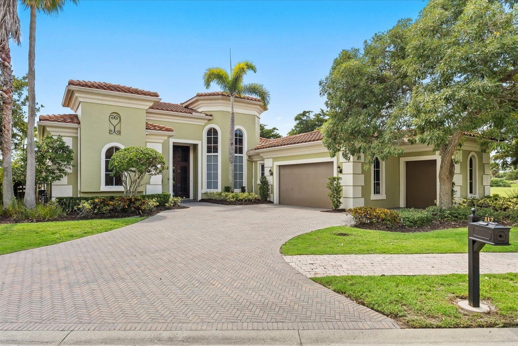 Photo of 117 SE SAN PRIVERNO, Port Saint Lucie, FL 34984 (MLS # B26070405)