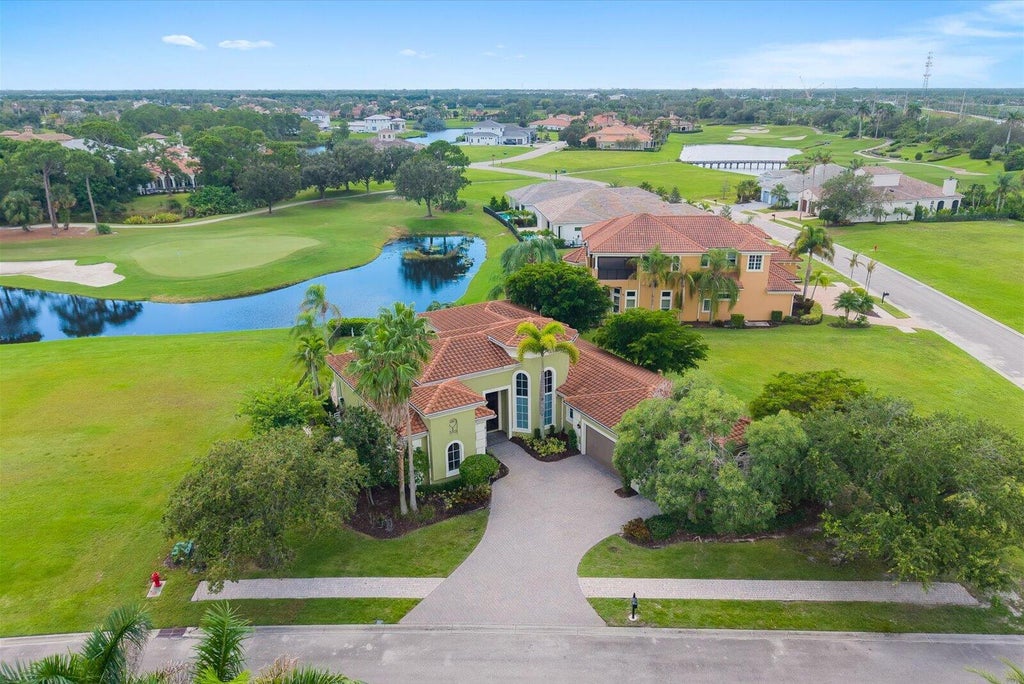 Photo of 117 SE SAN PRIVERNO, Port Saint Lucie, FL 34984 (MLS # B26070405)