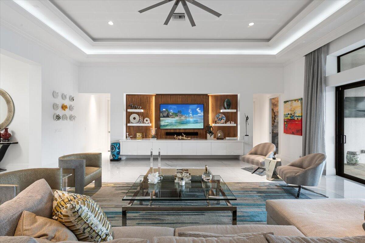 ROYAL PALM POLO PLAT - Residential