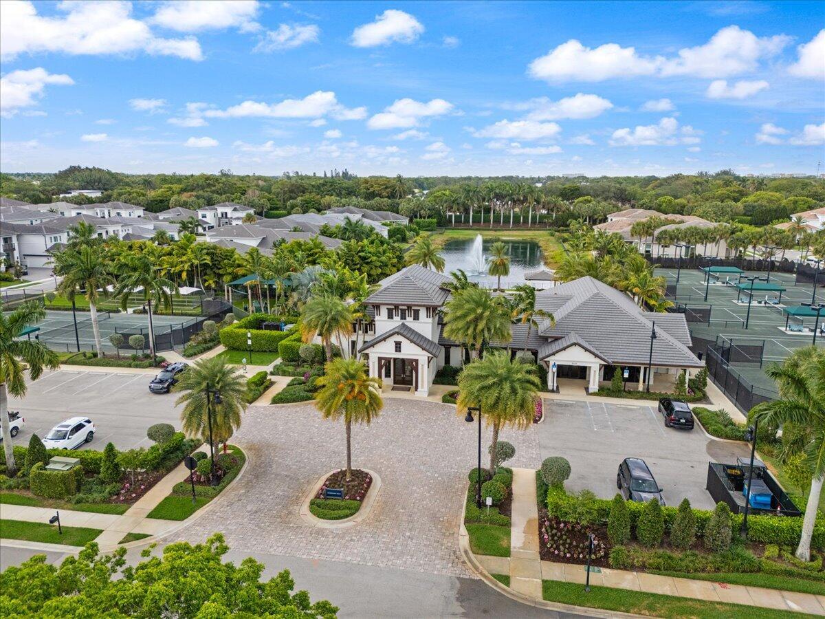ROYAL PALM POLO PLAT - Residential