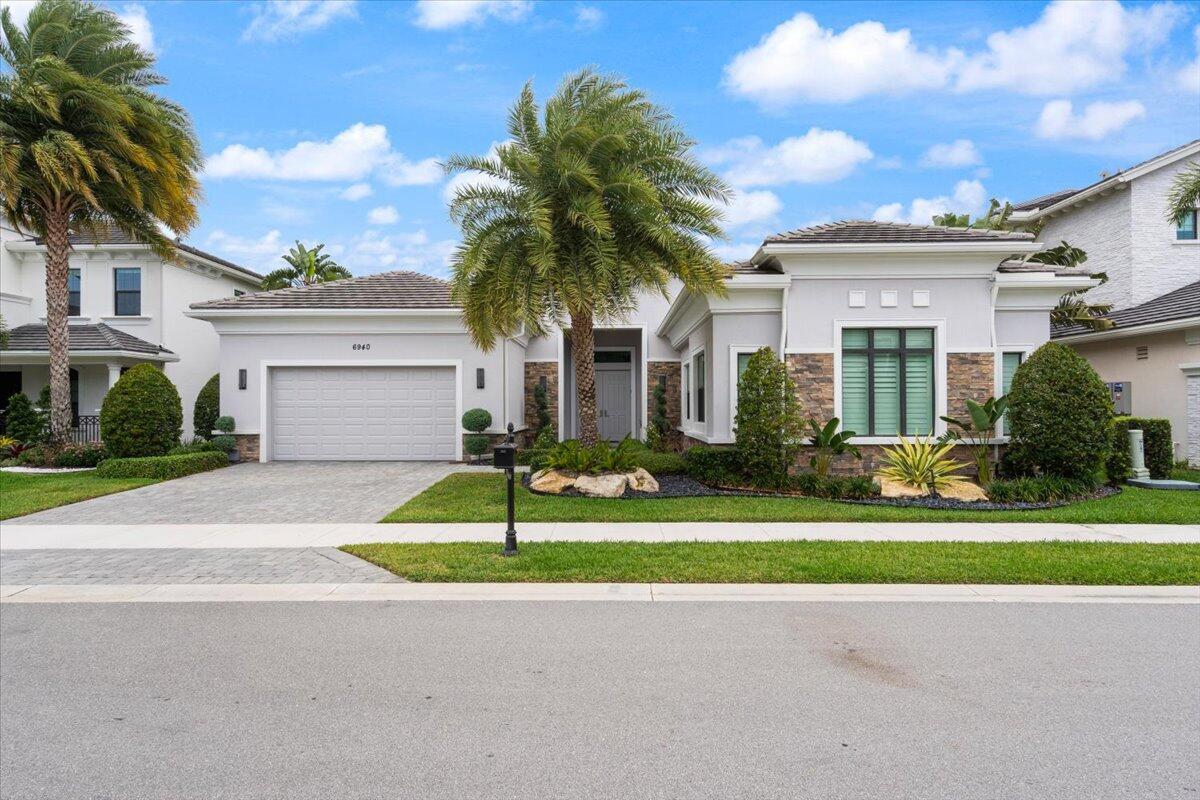 ROYAL PALM POLO PLAT - Residential