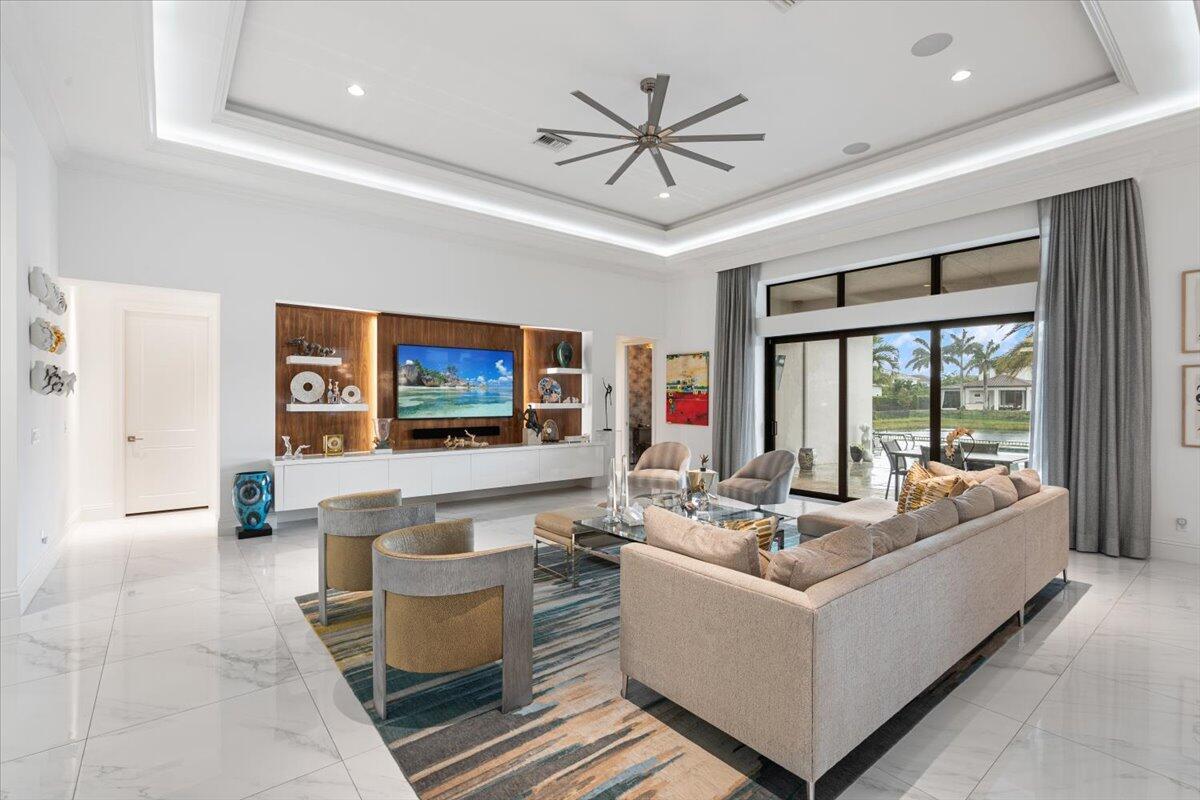 ROYAL PALM POLO PLAT - Residential