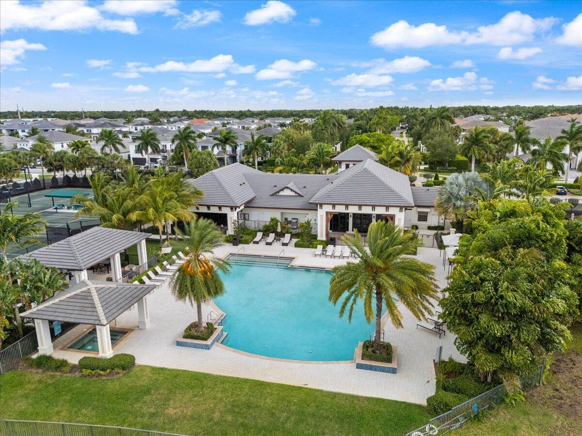 ROYAL PALM POLO PLAT - Residential
