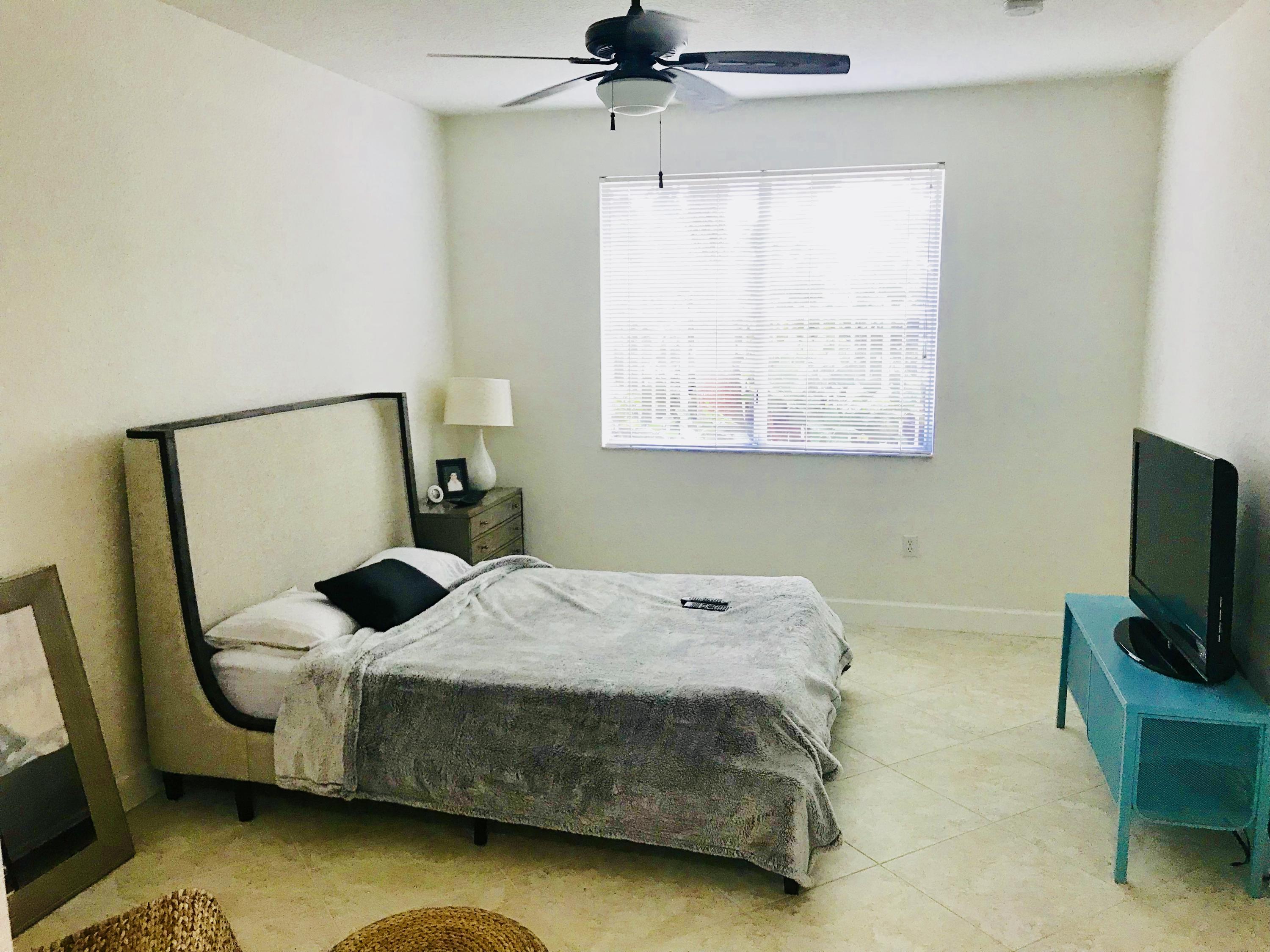 RESIDENCES AT LEGACY PLACE CONDO - Residential Lease