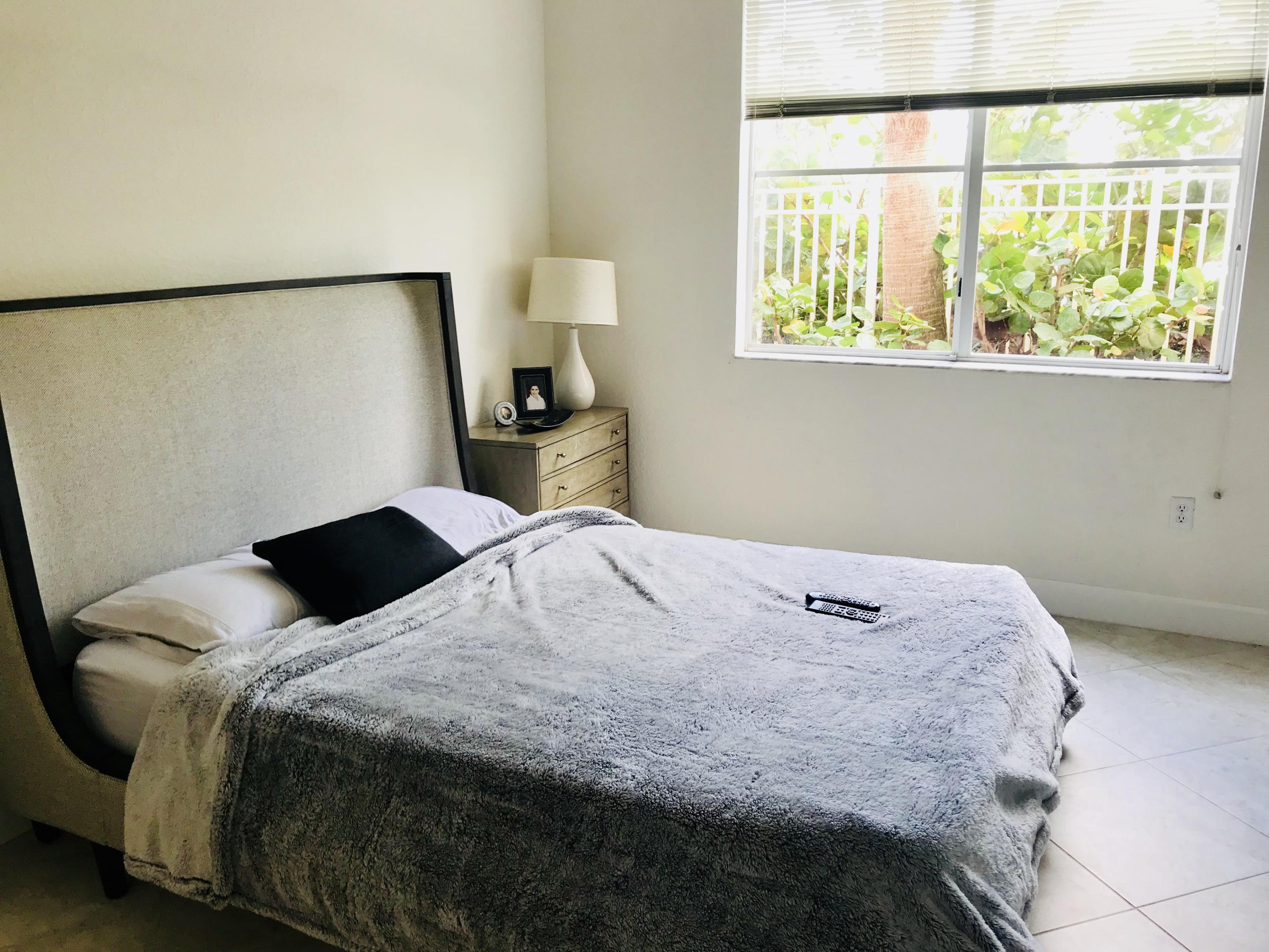 RESIDENCES AT LEGACY PLACE CONDO - Residential Lease