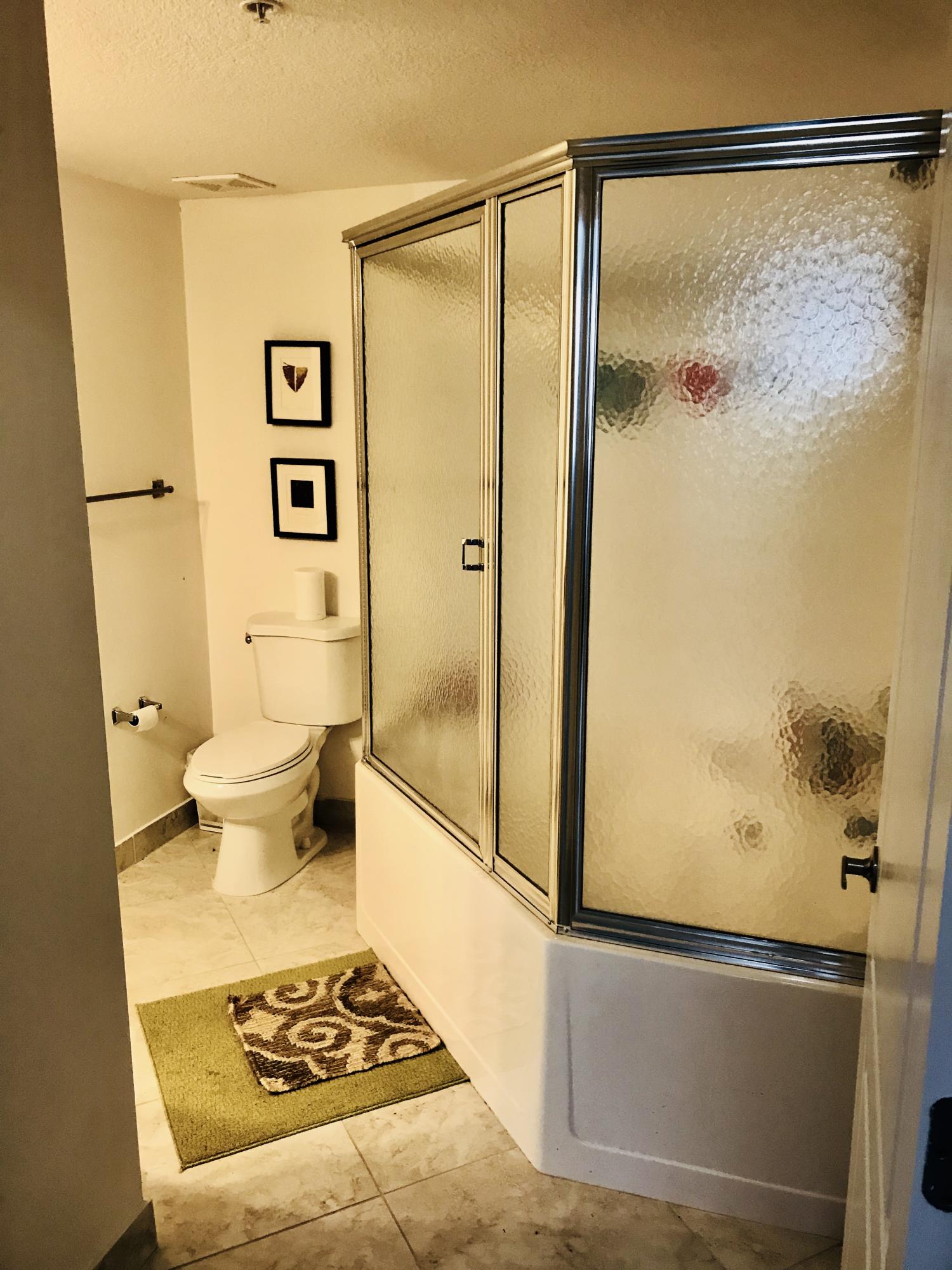 RESIDENCES AT LEGACY PLACE CONDO - Residential Lease