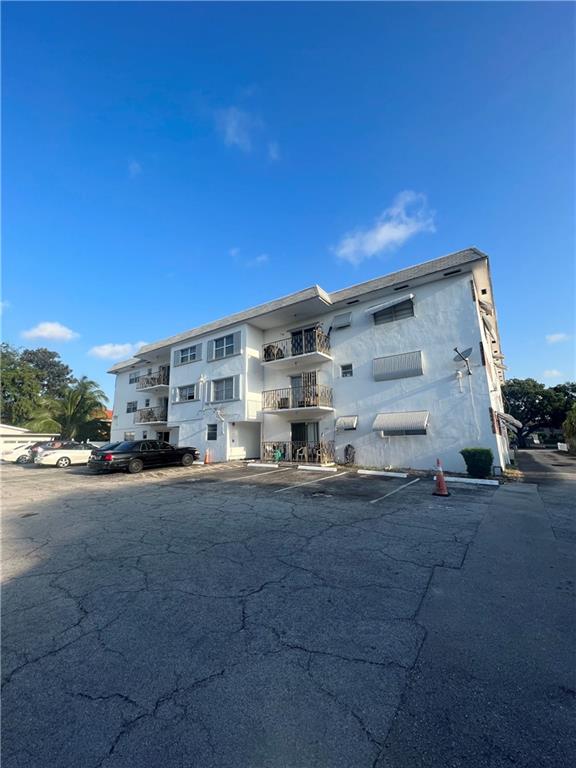 Monroe of Hollywood - Residential