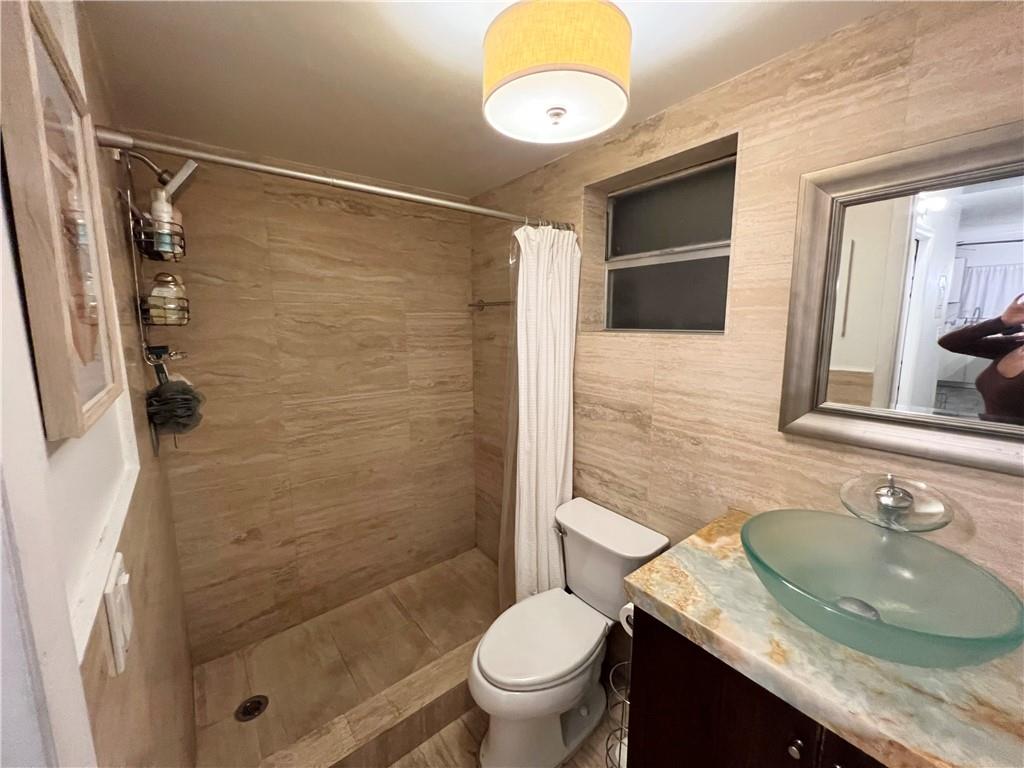 Monroe of Hollywood - Residential