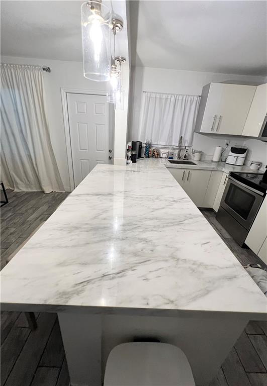 Monroe of Hollywood - Residential