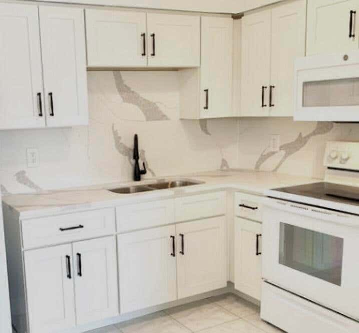 Photo of 260 NW 19th Street #27, Boca Raton, FL 33432 (MLS # B26022663)