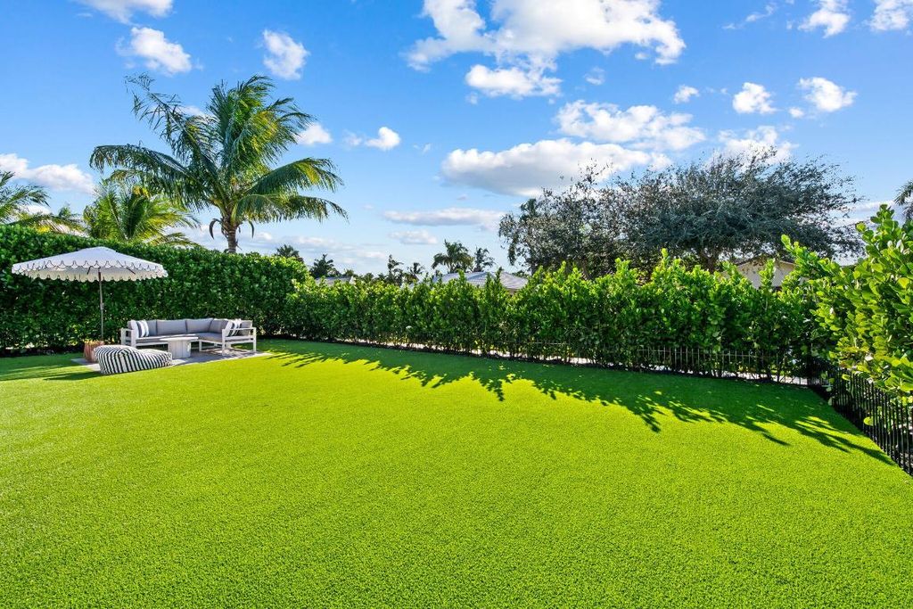 Photo of 1332 SW 9th Avenue, Boca Raton, FL 33486 (MLS # R11153590)