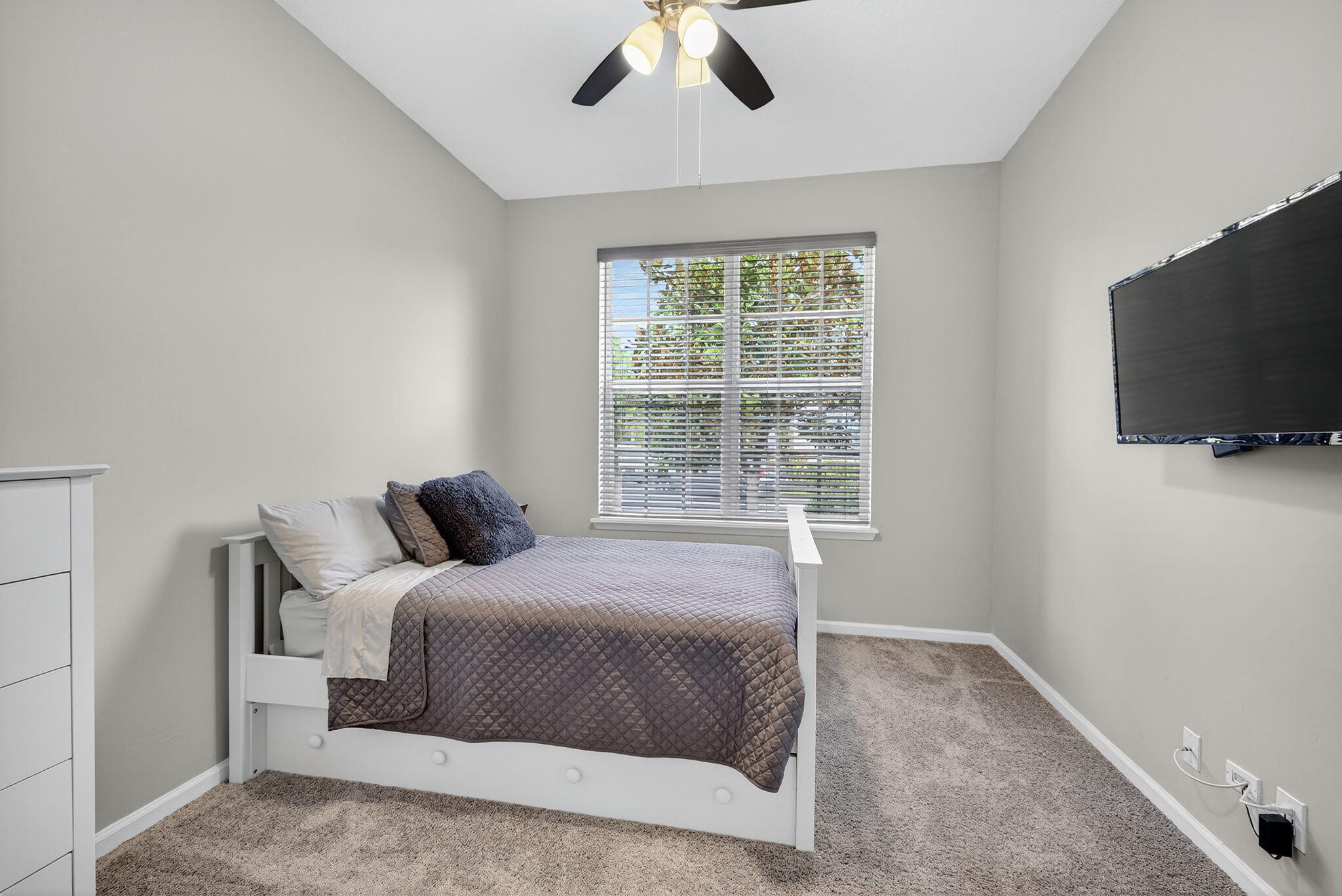 ABERDEEN 27 - Residential