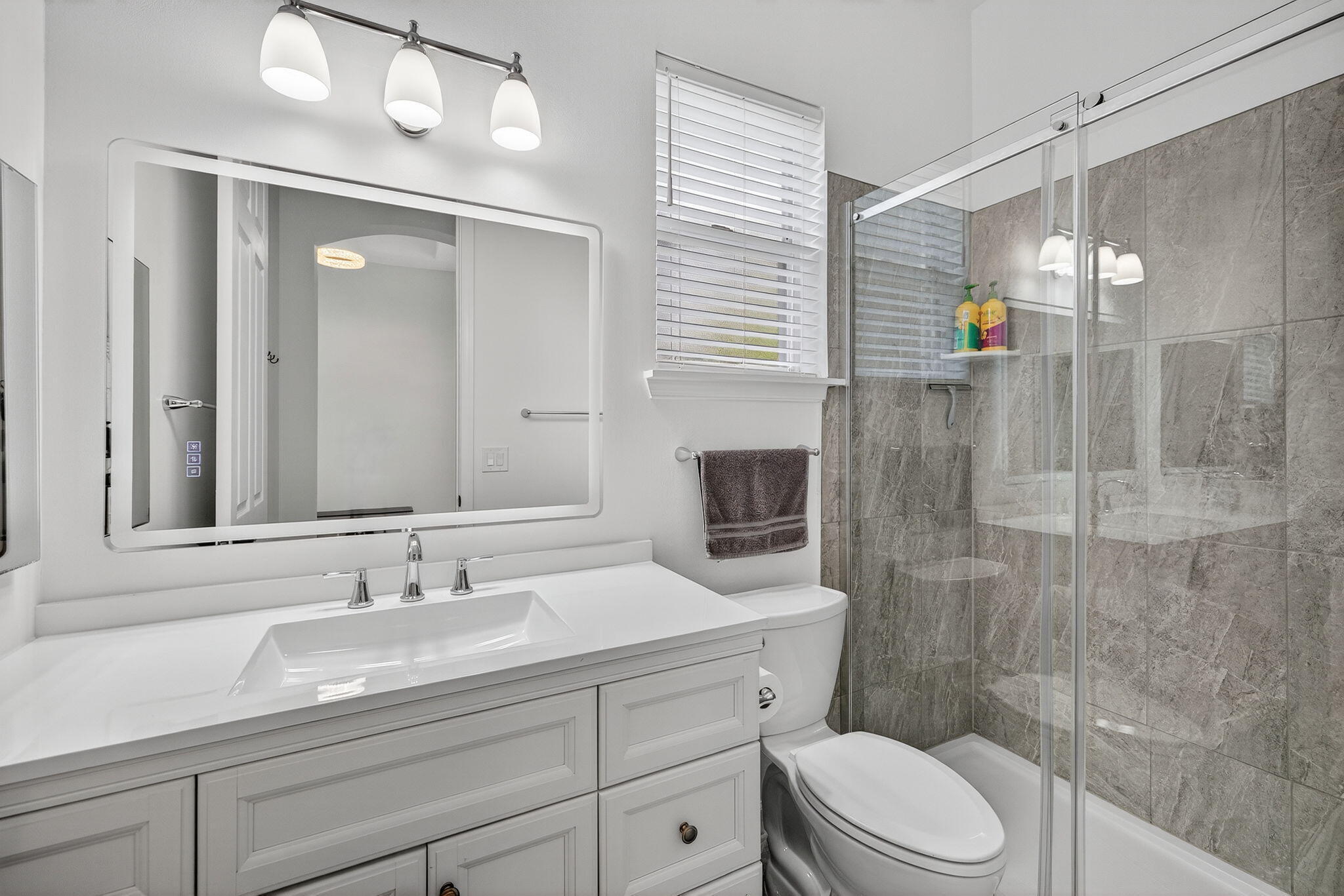 ABERDEEN 27 - Residential