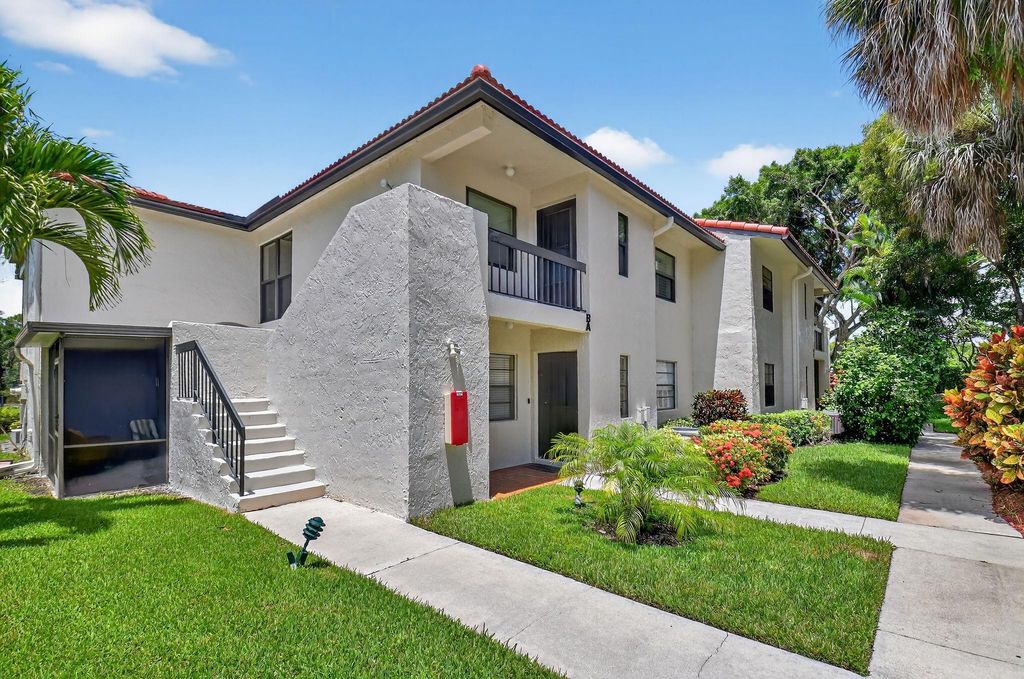 Photo of 21669 Tall Palm Circle #1B, Boca Raton, FL 33433 (MLS # F10516027)