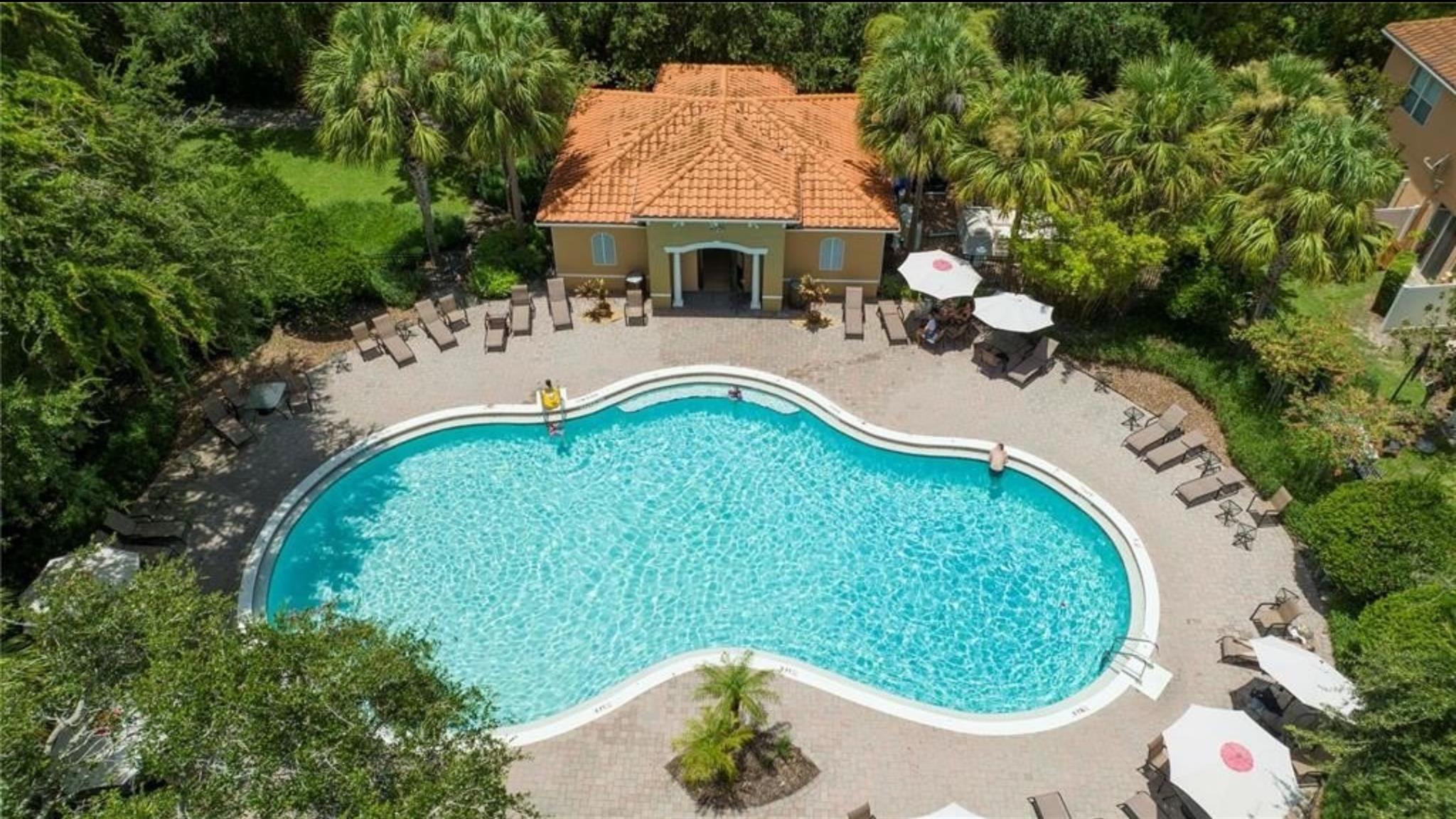 COMPASS BAY - Residential