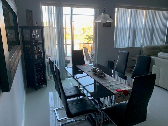 COMPASS BAY - Residential