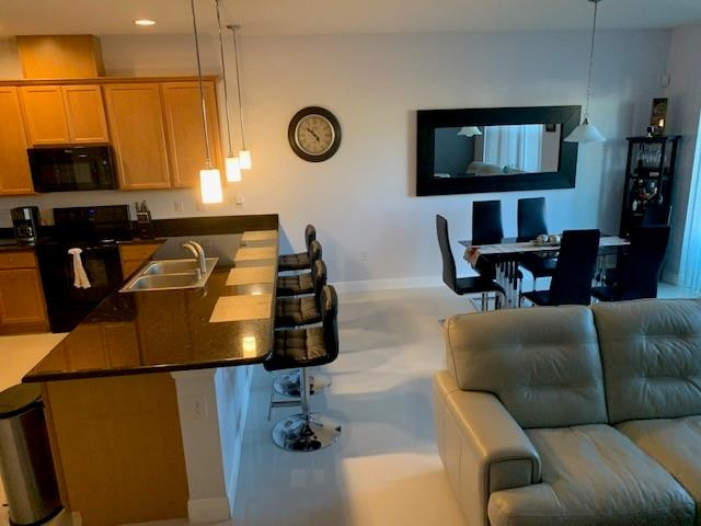 COMPASS BAY - Residential