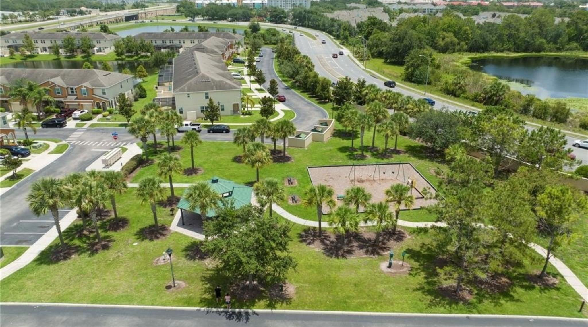 COMPASS BAY - Residential