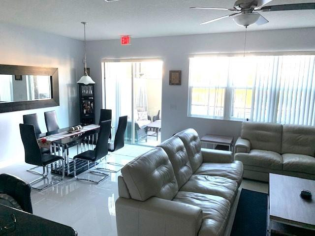 COMPASS BAY - Residential