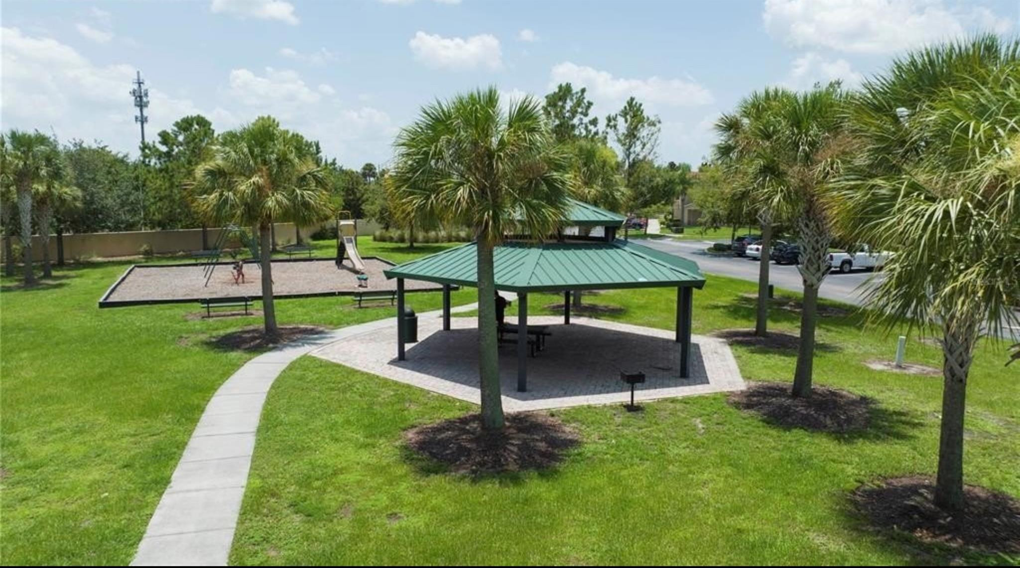 COMPASS BAY - Residential