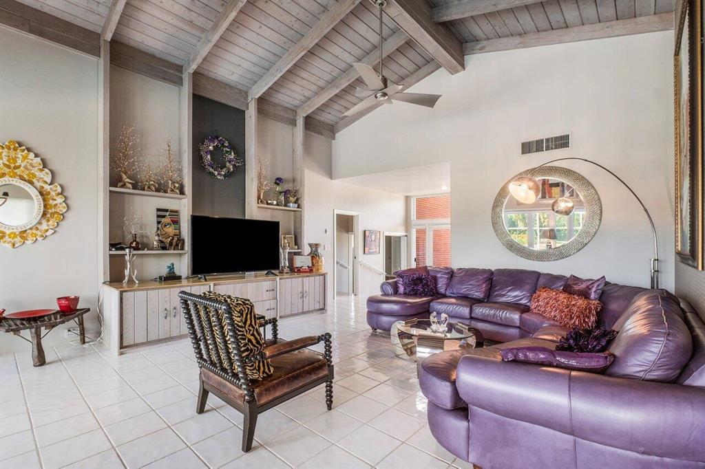 SUN AND SURF CLUB COMMUNI - Residential