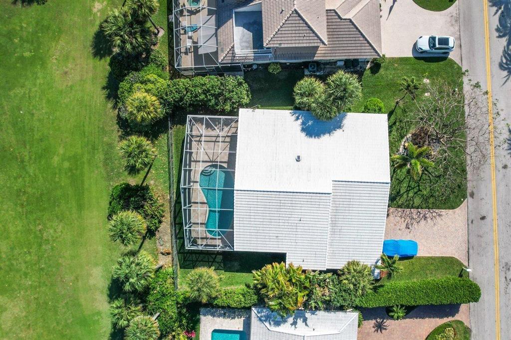 SUN AND SURF CLUB COMMUNI - Residential