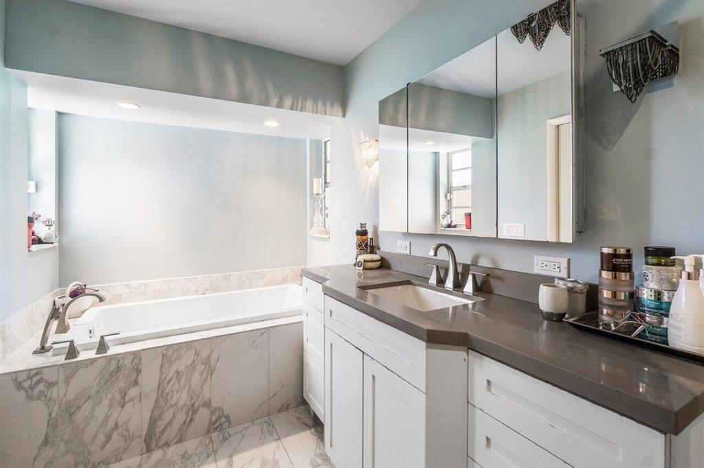 SUN AND SURF CLUB COMMUNI - Residential