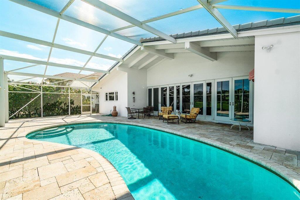 SUN AND SURF CLUB COMMUNI - Residential