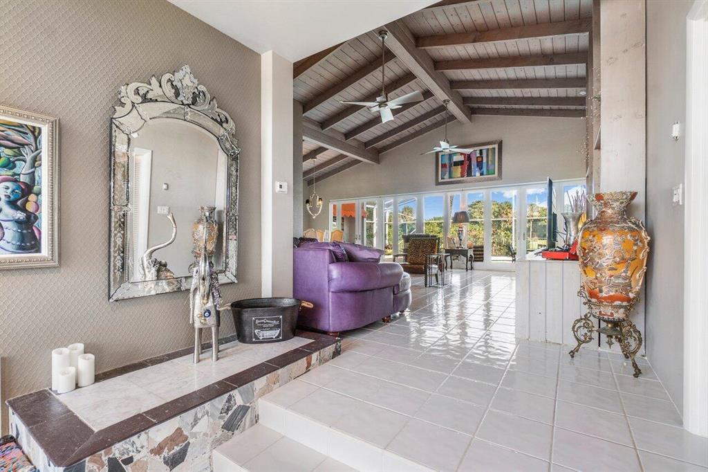 SUN AND SURF CLUB COMMUNI - Residential