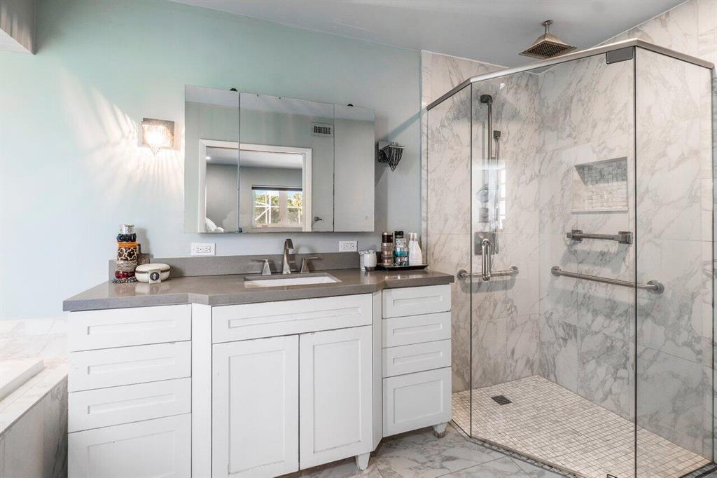 SUN AND SURF CLUB COMMUNI - Residential