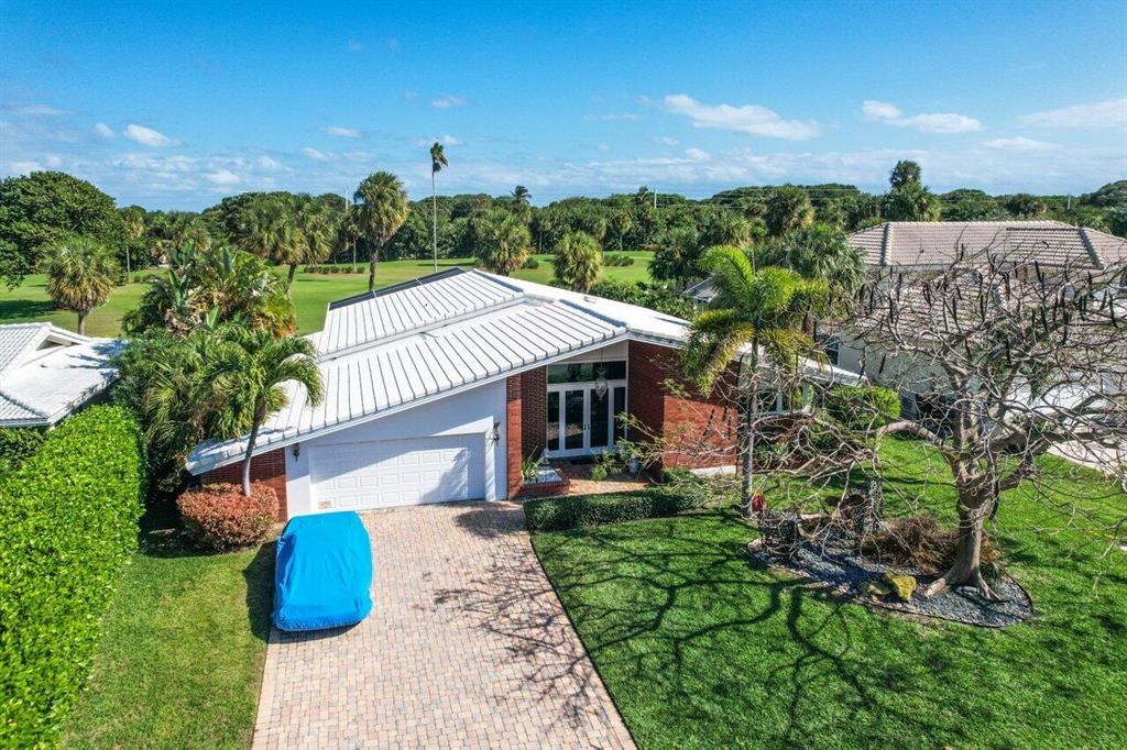 SUN AND SURF CLUB COMMUNI - Residential