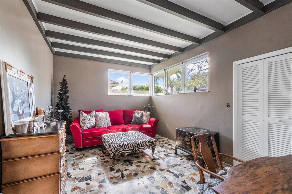 SUN AND SURF CLUB COMMUNI - Residential