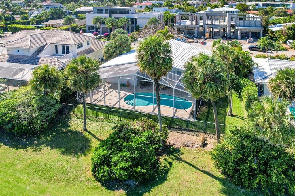 SUN AND SURF CLUB COMMUNI - Residential