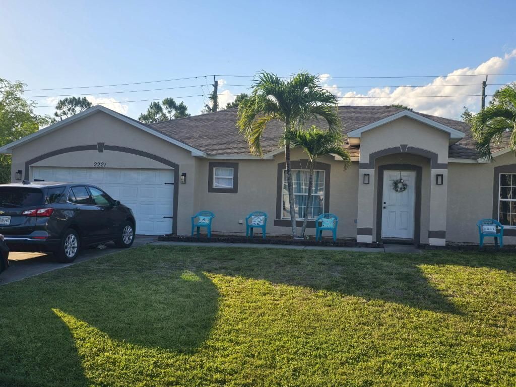 Photo of 2221 SW Edison Circle, Port Saint Lucie, FL 34953 (MLS # R11091638)
