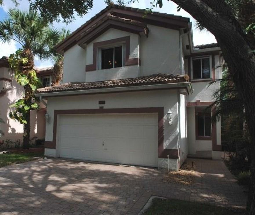 Great property in Plantation, FL, offers a stunning layout. Enjoy peace of mind and the best quality ownership for a rental in the area. ONLY ONE MONTH DEPOSIT REQUIRED for qualified tenants. All kitchen appliances installed and maintained by landlord. One or Two years lease welcome in this beautiful home. PET FRIENDLY (some restrictions may apply). Easy to show - Vacant.