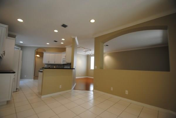 Jacaranda Prcl 547 114-37 - Residential Lease