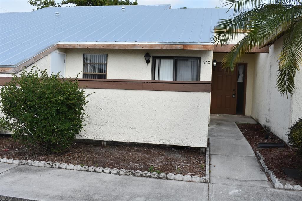 Photo of 562 SW Tamworth Street, Port Saint Lucie, FL 34953 (MLS # R10753145)