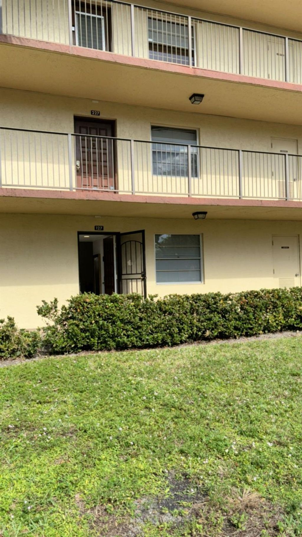 Photo of 3141 NW 47th Ter #127, Lauderdale Lakes, FL 33319 (MLS # F10491257)