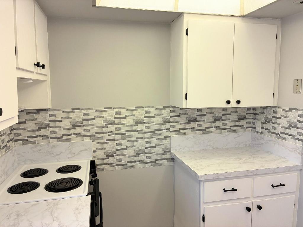 CRESTHAVEN VILLAS 7 CONDO - Residential