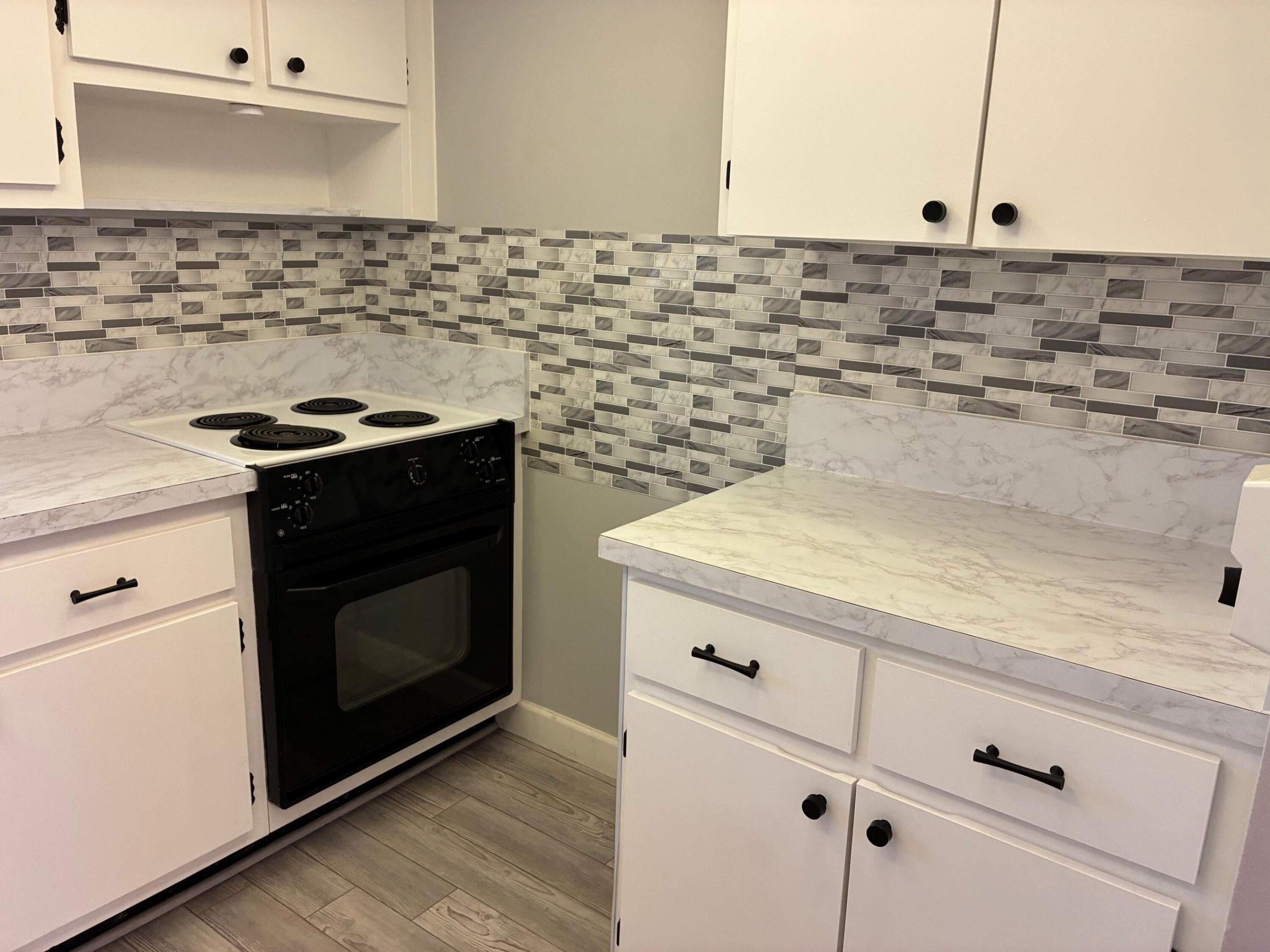 2911 Ashley Drive W H