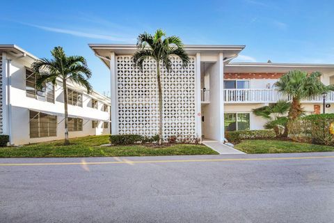 A home in South Palm Beach