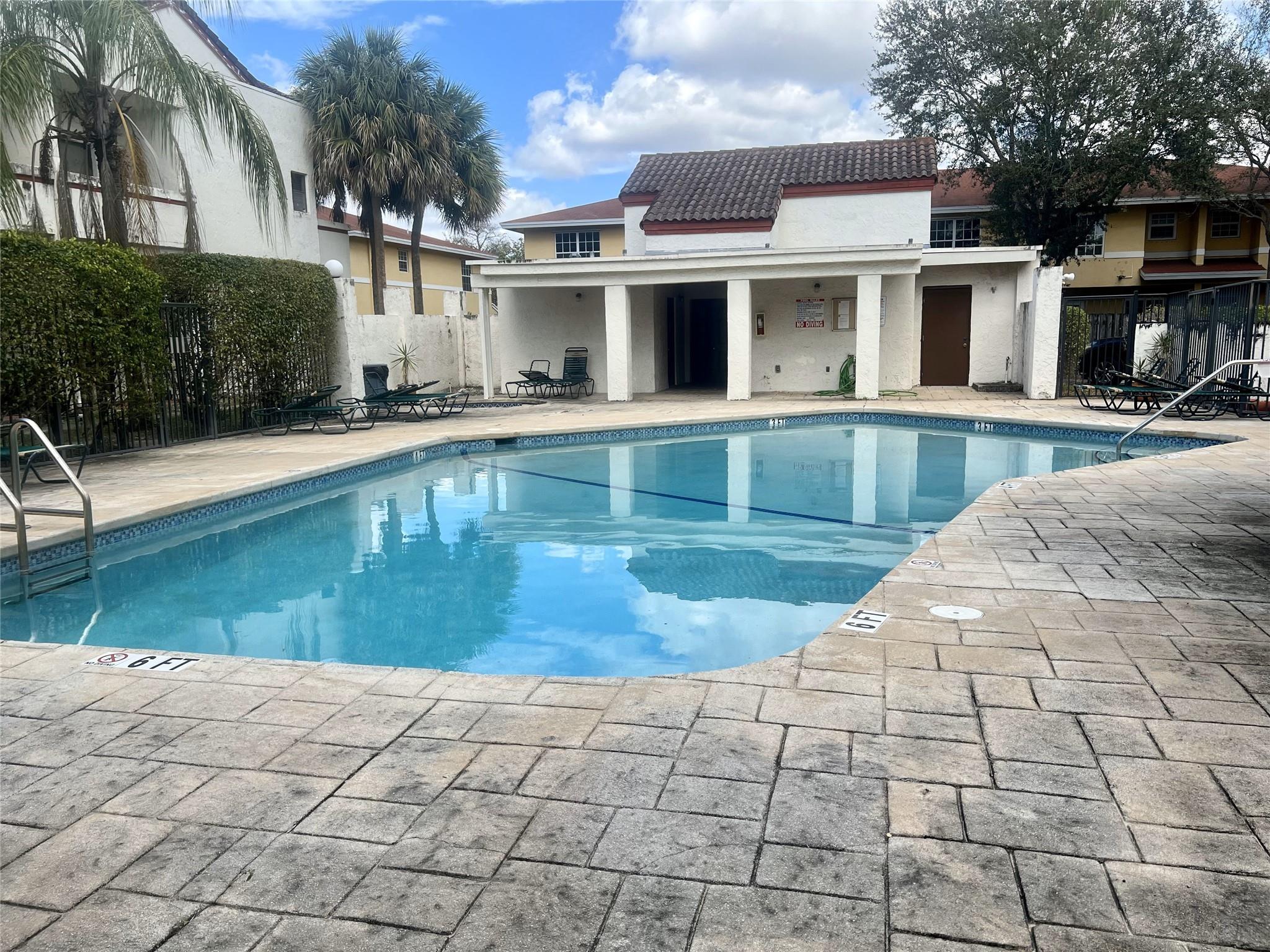 PEPPERTREE ON THE PARK - Residential